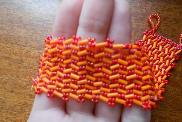 Bracelet “Intricate waves” made of beads and bugles