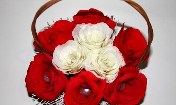 Basket with flowers made of corrugated paper