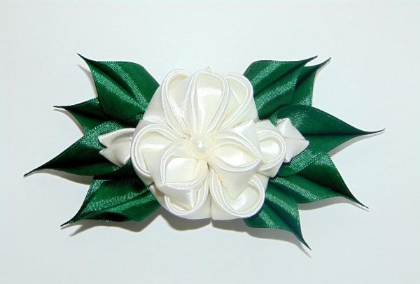 Hairpin in kanzashi style