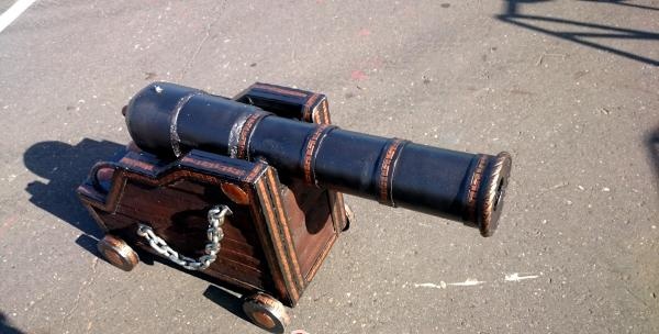 Making a decorative cannon