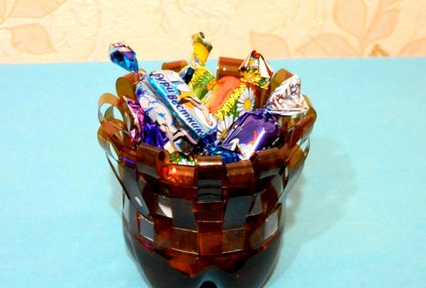 Wicker candy bowl from a bottle