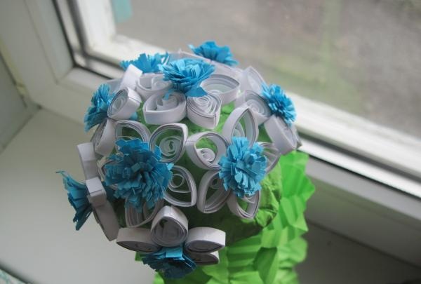 paper topiary using quilling technique