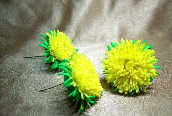 headband with dandelions and daisies