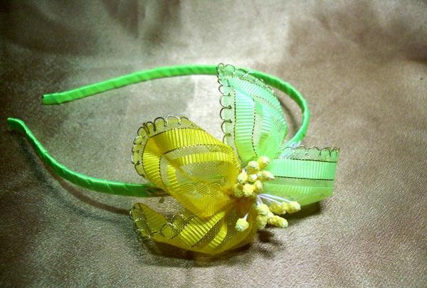 headband with dandelions and daisies