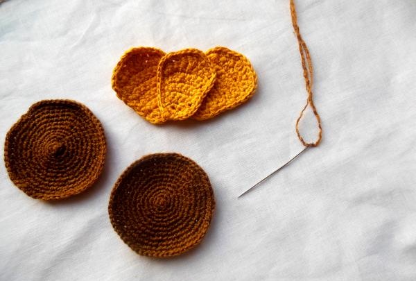 Crochet sunflower