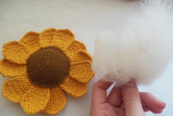 Crochet sunflower