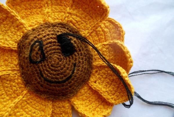 Crochet sunflower