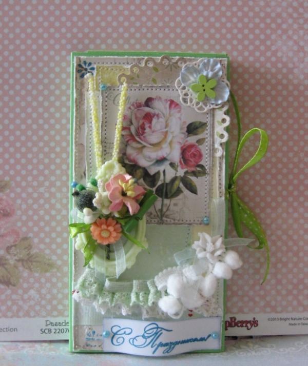 Postcard box in shabby chic style