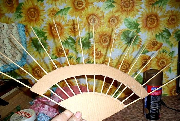 fan made of wooden sticks