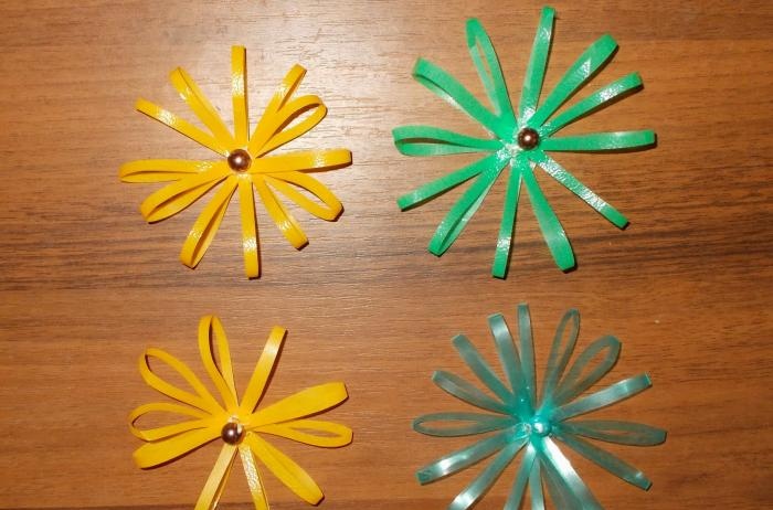 Plastic flower decoration