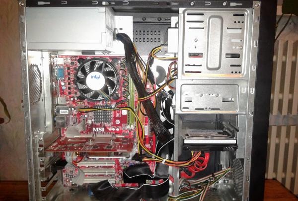 How to disassemble a computer and clean it