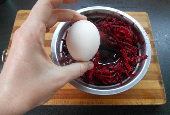 natural dyes for eggs