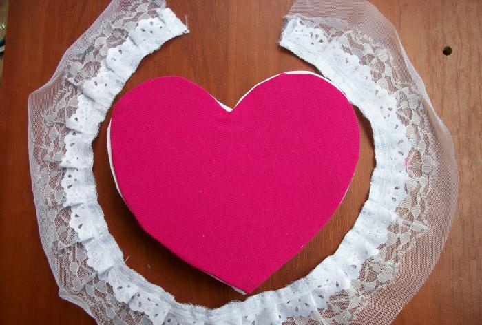 DIY heart-shaped box