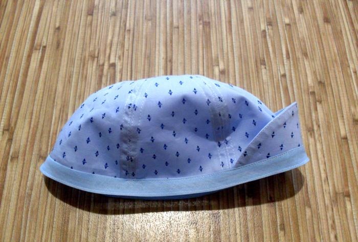 We sew a summer cap for a baby