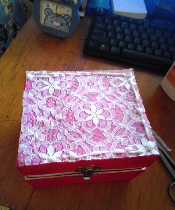 Jewelry box