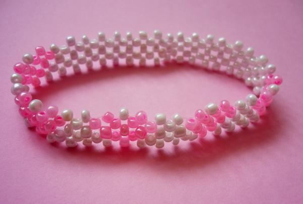 Bracelet with beaded hearts