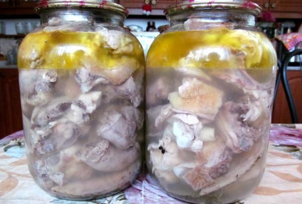 Poultry meat in brine