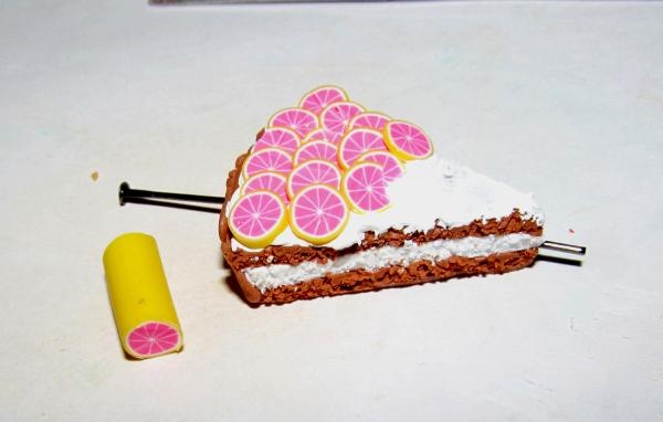 slice of grapefruit cake