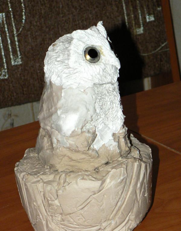 Modeling an owl figurine