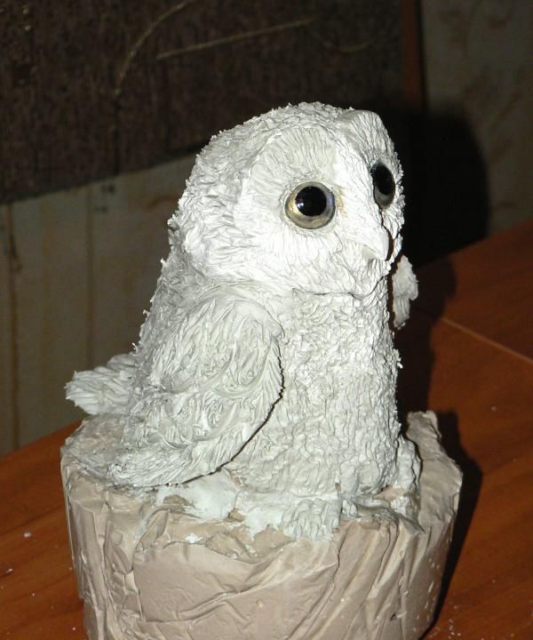 Modeling an owl figurine