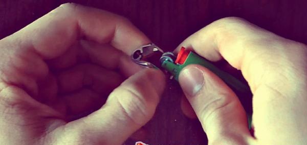 Making fire from an empty lighter