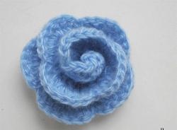 How to crochet a blue rose