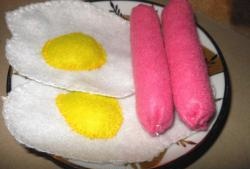 How to sew a sausage from felt