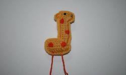 Funny brooch – giraffe