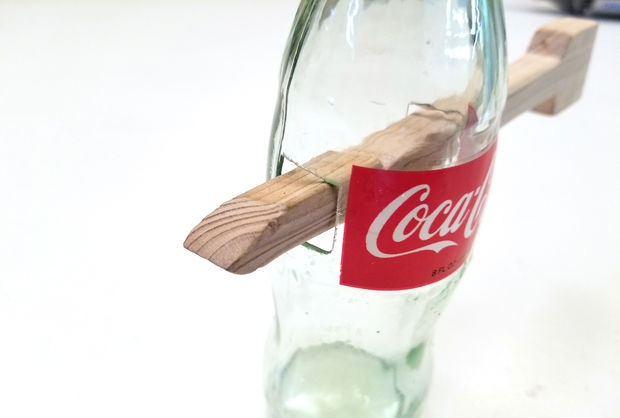 Puzzle Arrow in a bottle