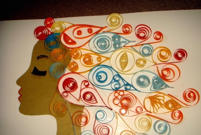 Painting using quilling technique