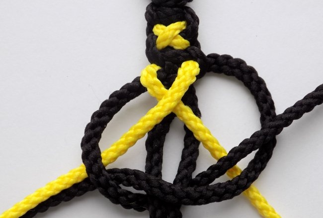 How to weave an X bracelet from cords