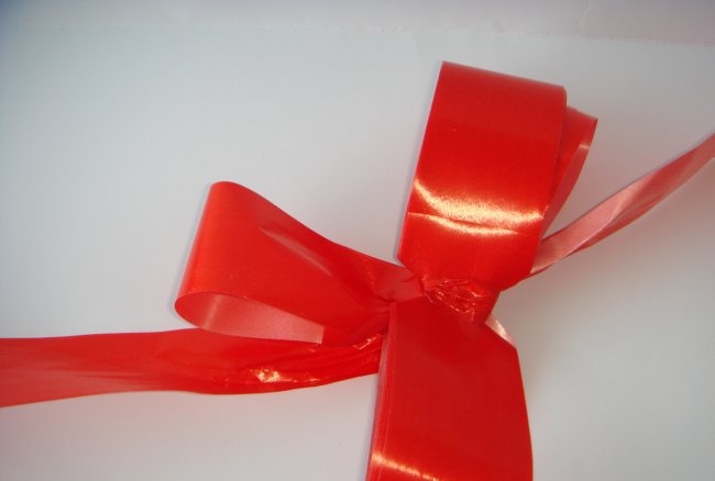 Bows for gift wrapping