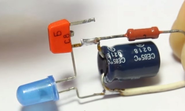 A simple flasher on one transistor