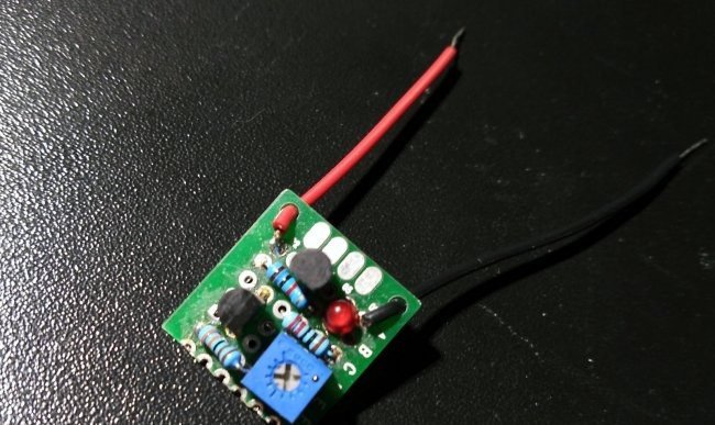 Simple indicator of Li-ion battery discharge