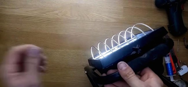 Converting a halogen spotlight into an LED one