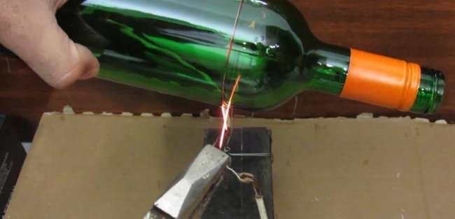 How to cut a glass bottle