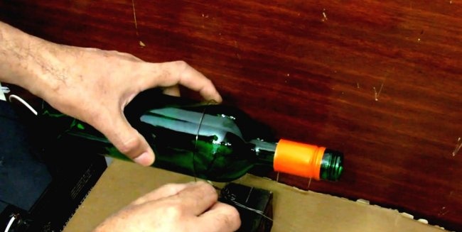 How to cut a glass bottle