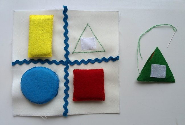 How to sew a developmental cube for a baby