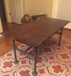 Retro style table with pipe base