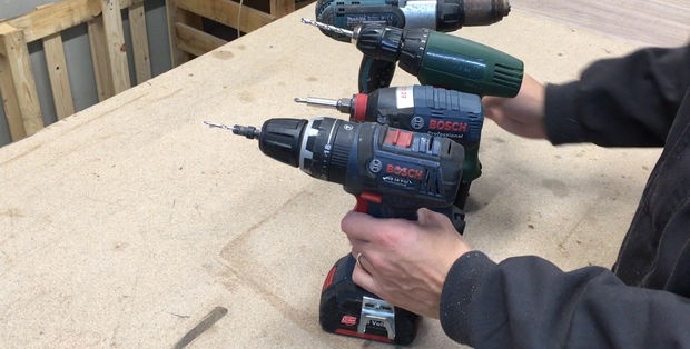 Screwdriver holder made of PVC pipe