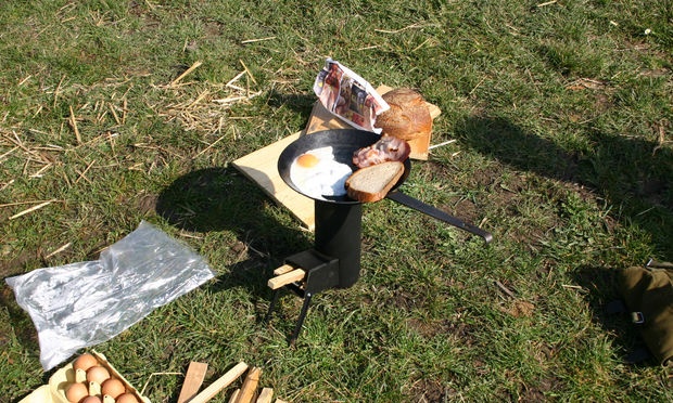 Camping rocket stove