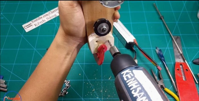 How to make a mobile saw with your own hands