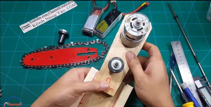 How to make a mobile saw with your own hands