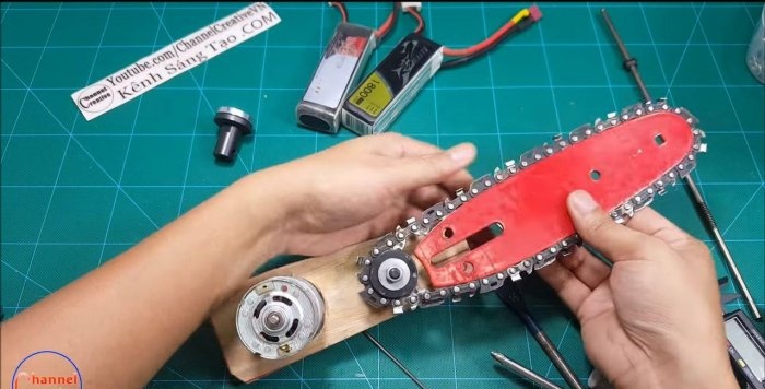 How to make a mobile saw with your own hands