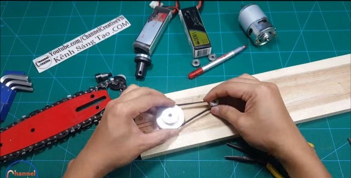 How to make a mobile saw with your own hands