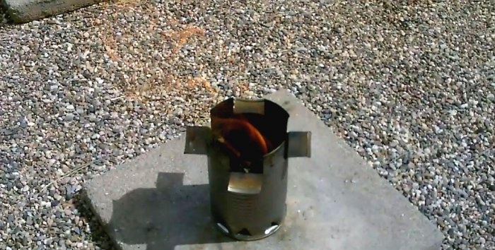 Camping stove from a tin can in 15 minutes