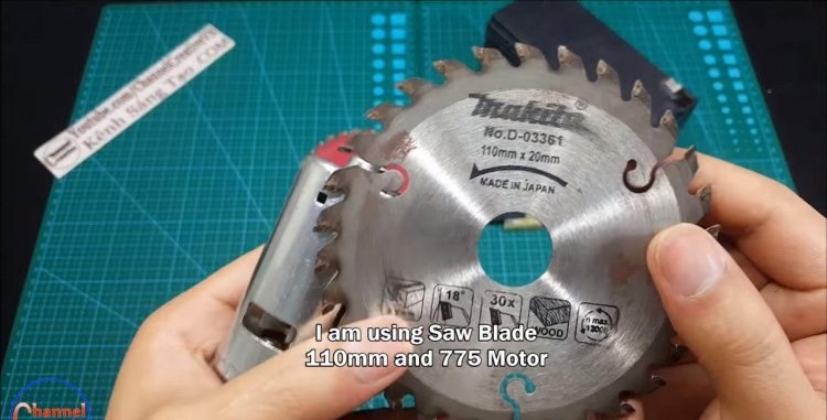 Mini circular saw