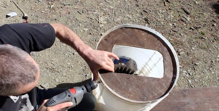 Hydro turbine electric generator from an old washing machine