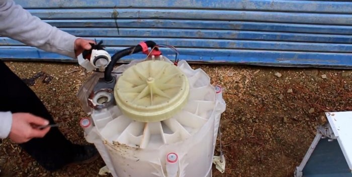 Hydro turbine electric generator from an old washing machine