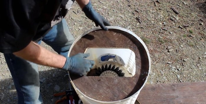 Hydro turbine electric generator from an old washing machine